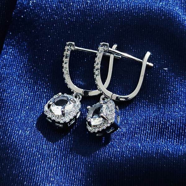 Lightweight Jewellery